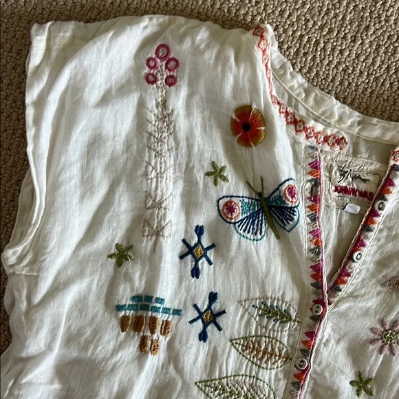 Johnny Was Embroidered White Shift Dress - Picture 5 of 6